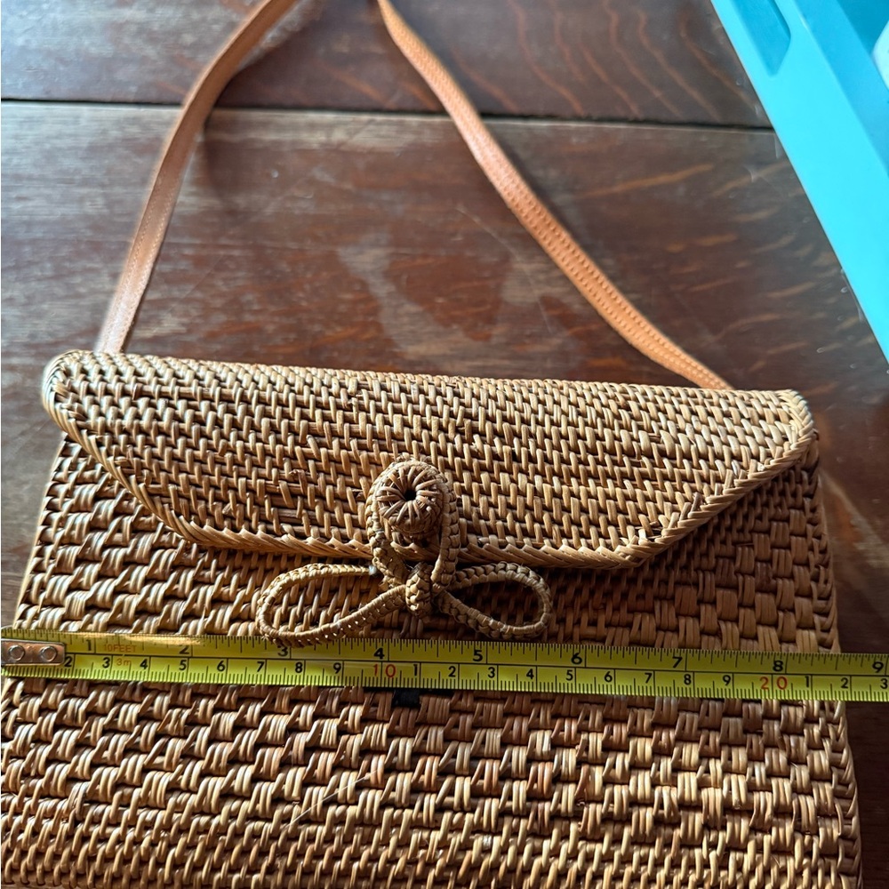Street Level Rattan Box Crossbody Bag - Picture 7 of 12
